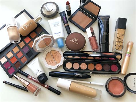 Beauty & Makeup Products .